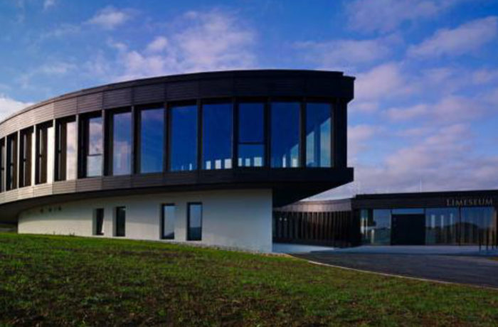Ausstellungs- und Museumsgebäude